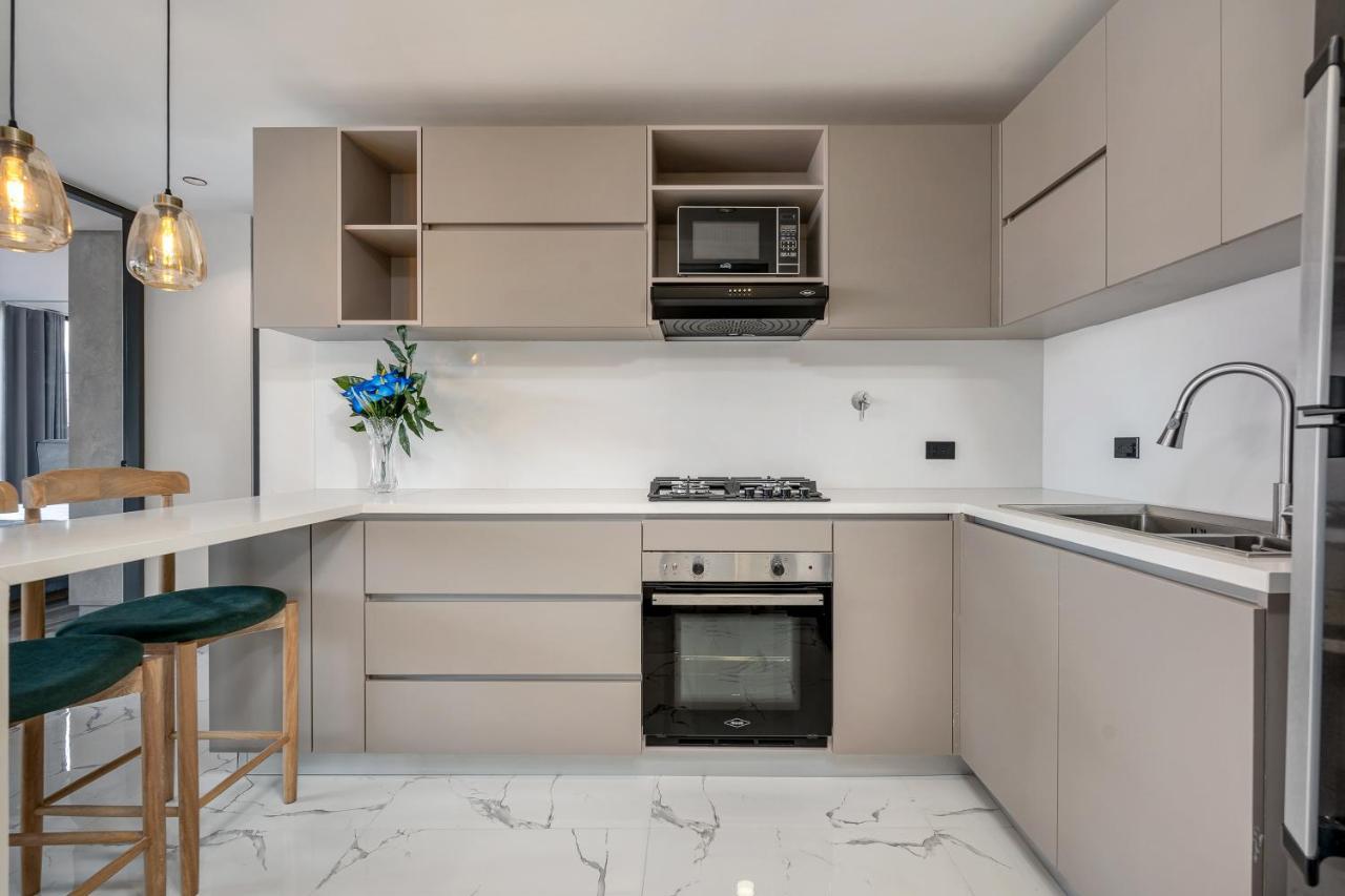 Apartamentos Housy Laureles เมเดยิน ภายนอก รูปภาพ