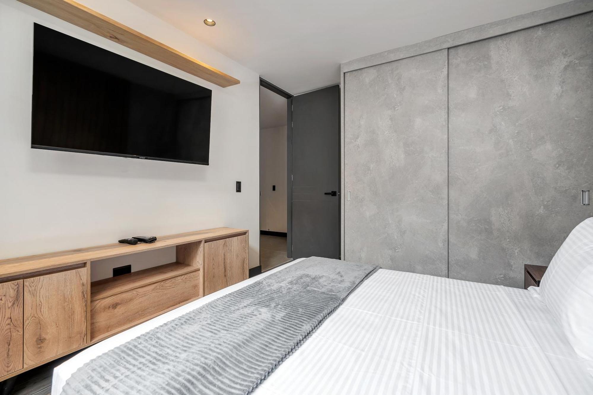 Apartamentos Housy Laureles เมเดยิน ภายนอก รูปภาพ