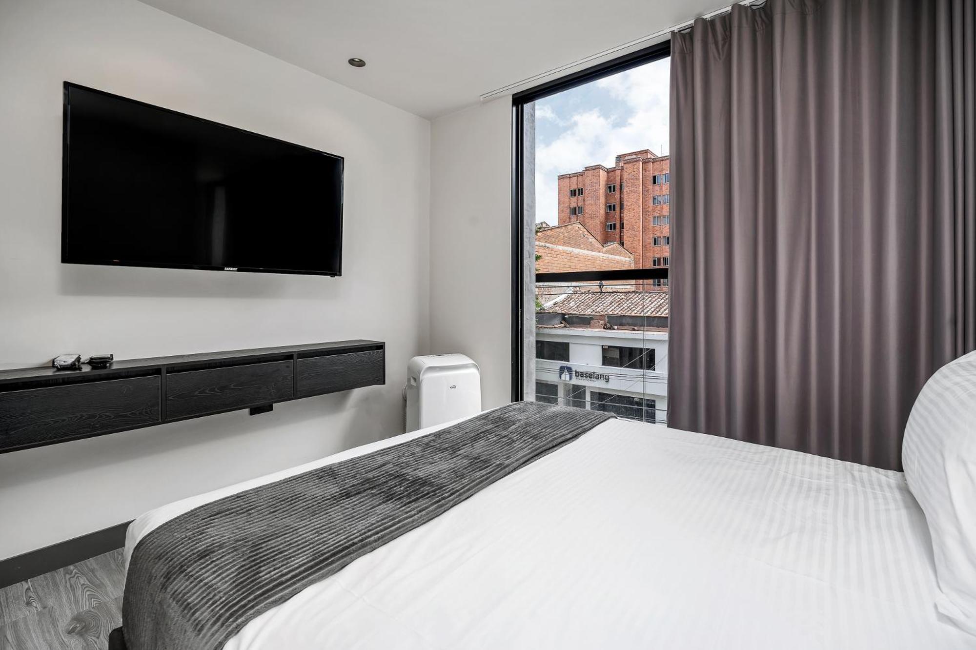Apartamentos Housy Laureles เมเดยิน ภายนอก รูปภาพ