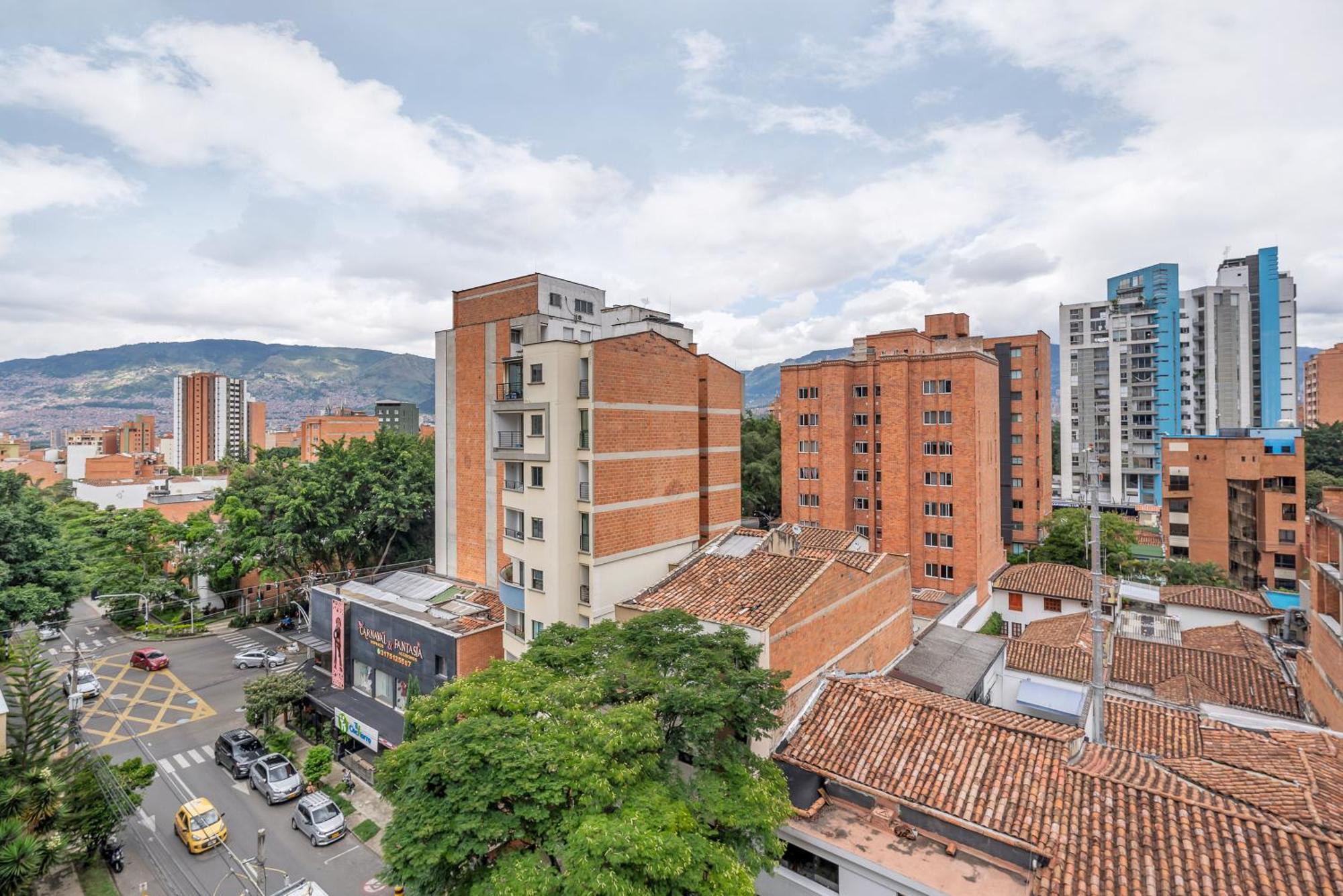 Apartamentos Housy Laureles เมเดยิน ภายนอก รูปภาพ