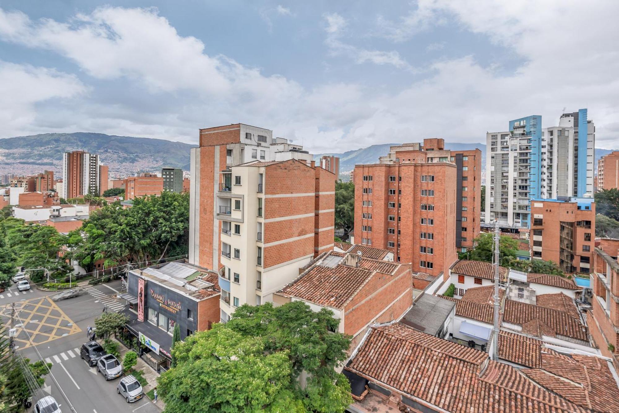 Apartamentos Housy Laureles เมเดยิน ภายนอก รูปภาพ