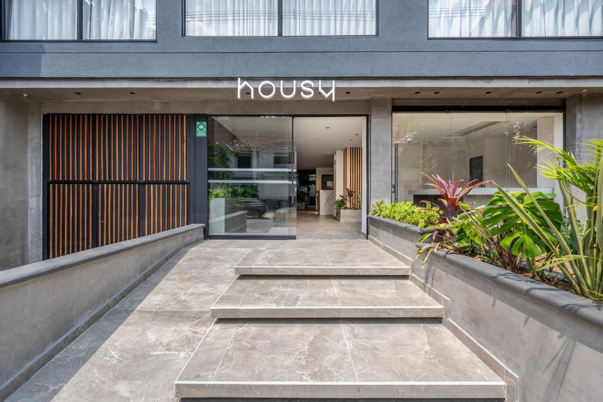 Apartamentos Housy Laureles เมเดยิน ภายนอก รูปภาพ